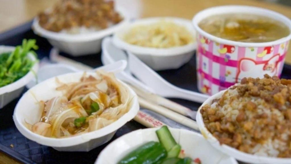 到小吃摊打工偷吃老板娘老板怒提告 工读生须赔偿老板
(台北29日讯)台湾台北市一