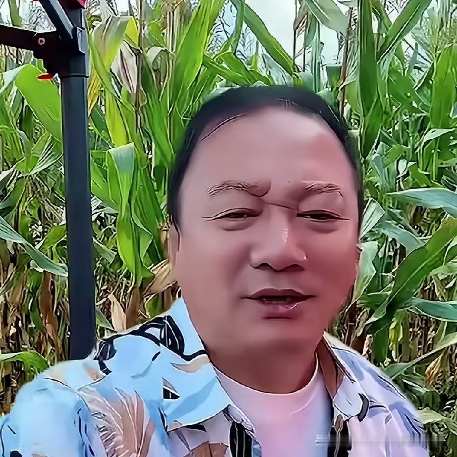广坤在直播间又叭叭开了，你们听他是咋说的:“你坤哥这人永远都是唠实话，干实事，咱
