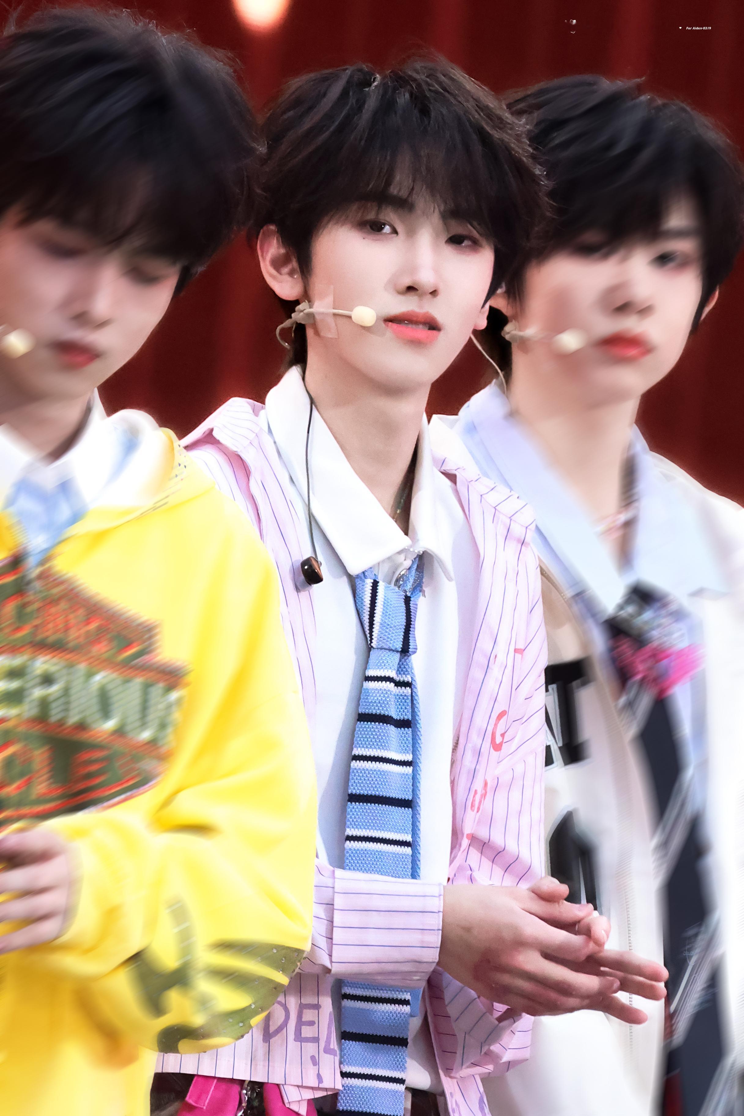 【左奇函】左奇函rap能力 TF家族新音 · 荣耀 左奇函站姐出图📸📸