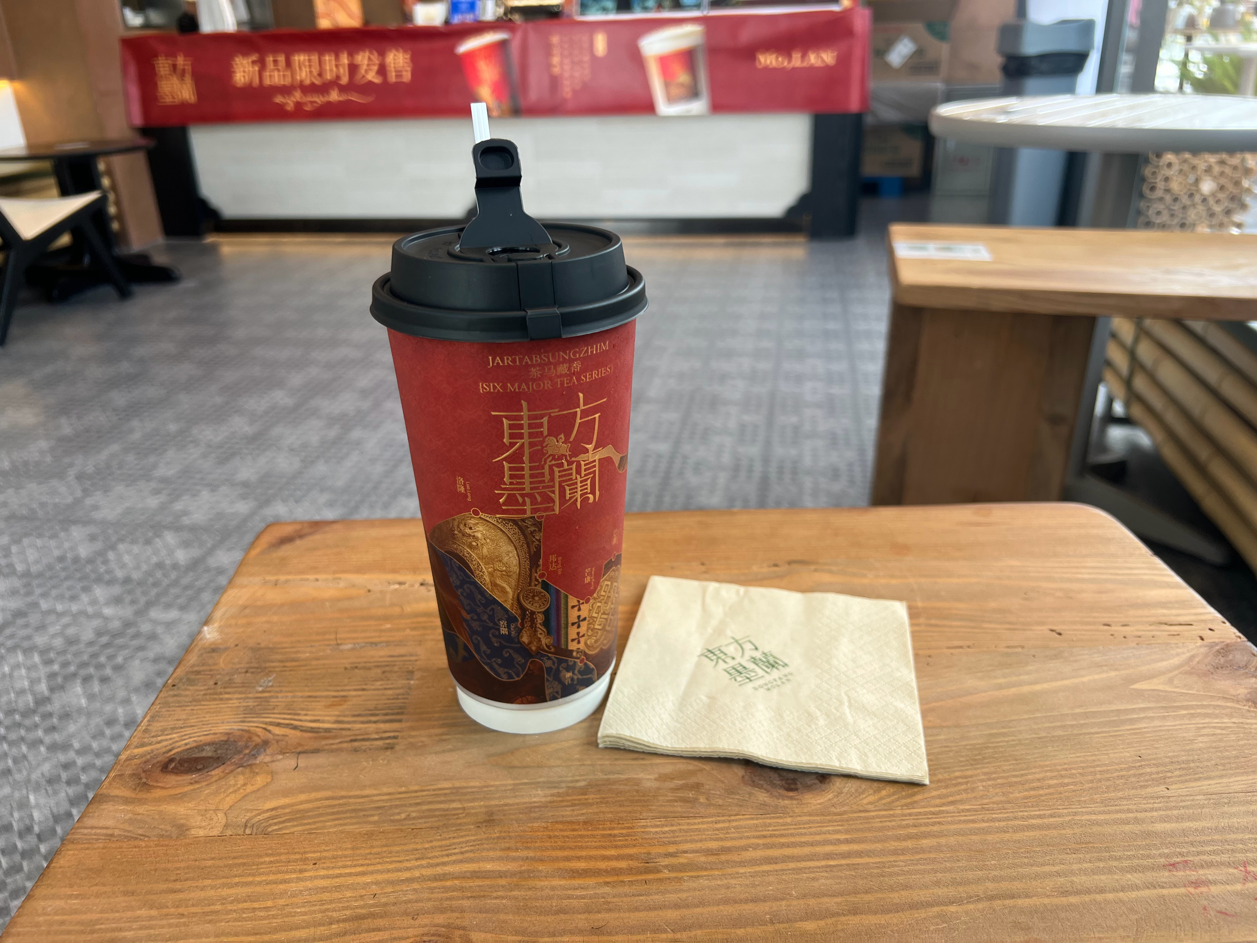 人一定要找到自己的节奏，走稳自己的步伐，自顾自地去生活，不需要理由，也无需多顾忌