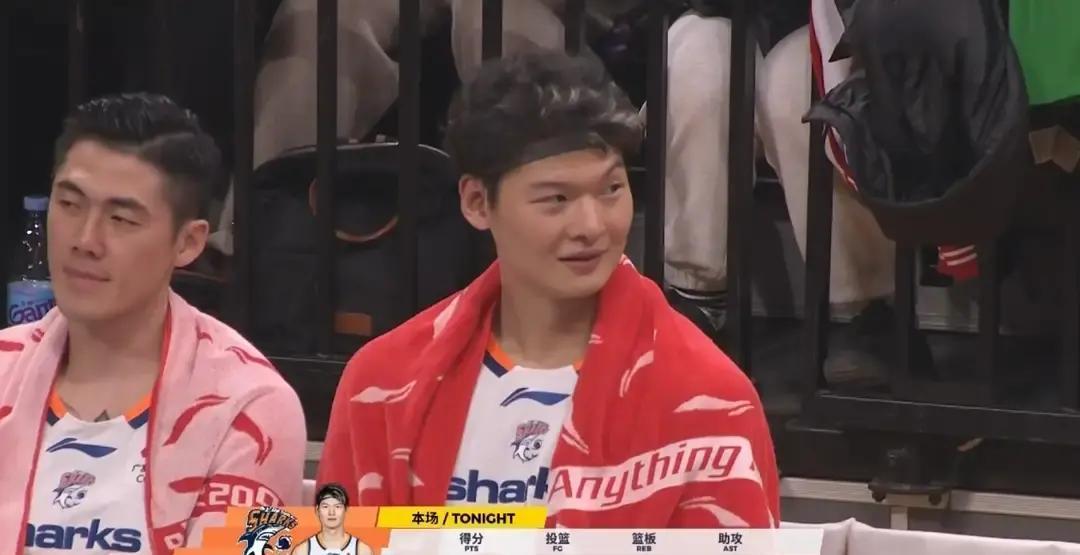 18分钟砍14分，王哲林打疯了
 
辽宁主场66分，被他一个人拆穿。
 
今晚他