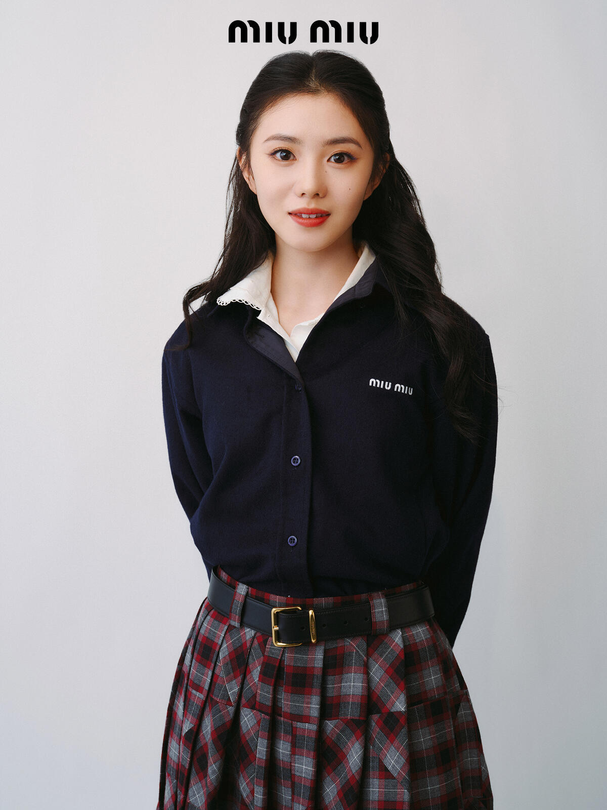 刘浩存的身上集结了一切我对少女的美好幻想 每次看miumiu发存子 我都想感慨一