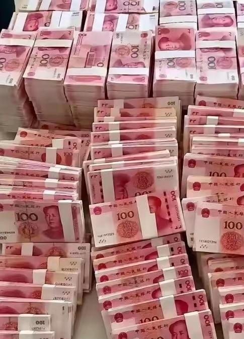 这300万放在这儿好久咯，
都没人来疼疼我、收下我～
再不来要，我可就去下一家啦