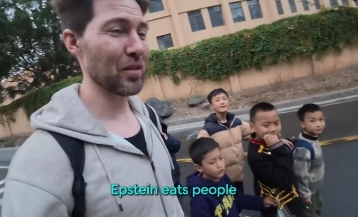 美国博主被中国山里小孩“打脸”！

据媒体6月11日报道，最近有个美国网红在大凉