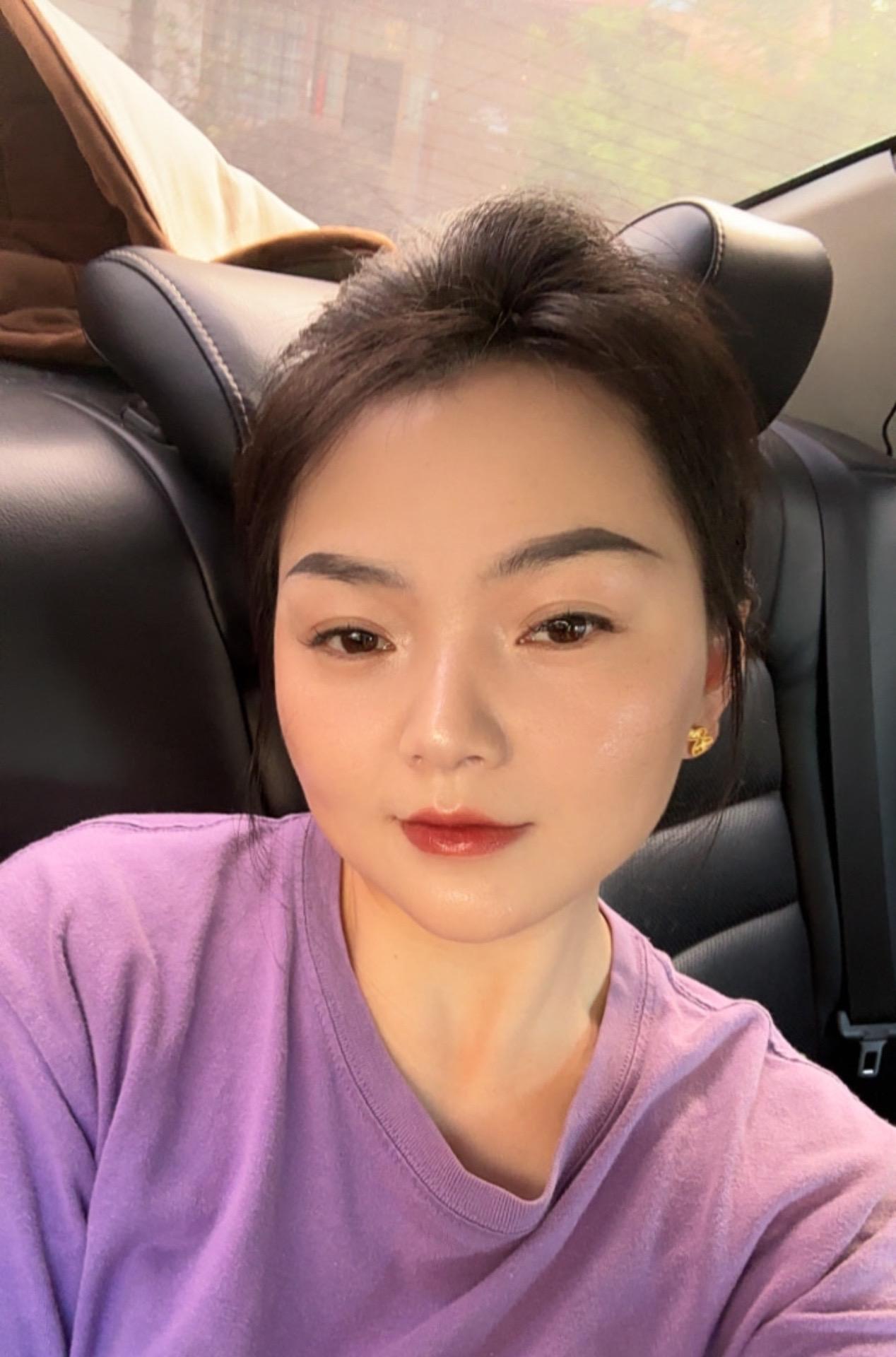 天天不上班的人已经感觉不到快乐了  帮我问一下天天上班的人快不快乐😅