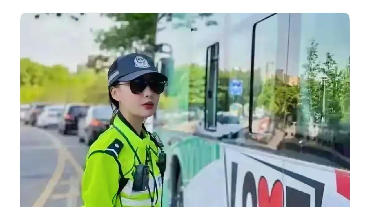 辅警和协警的区别有哪些？

两者的身份不同，辅警属于编外公职人员，而协警不属于公