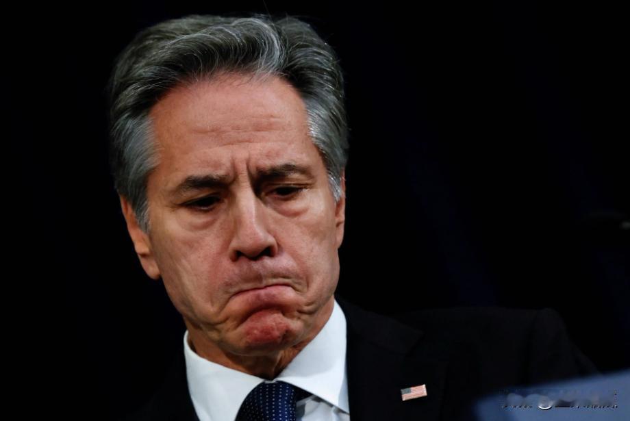 美西方在东盟碰壁。在老挝举行的东亚峰会上，美国国务卿布林肯风尘仆仆的也赶到了，他