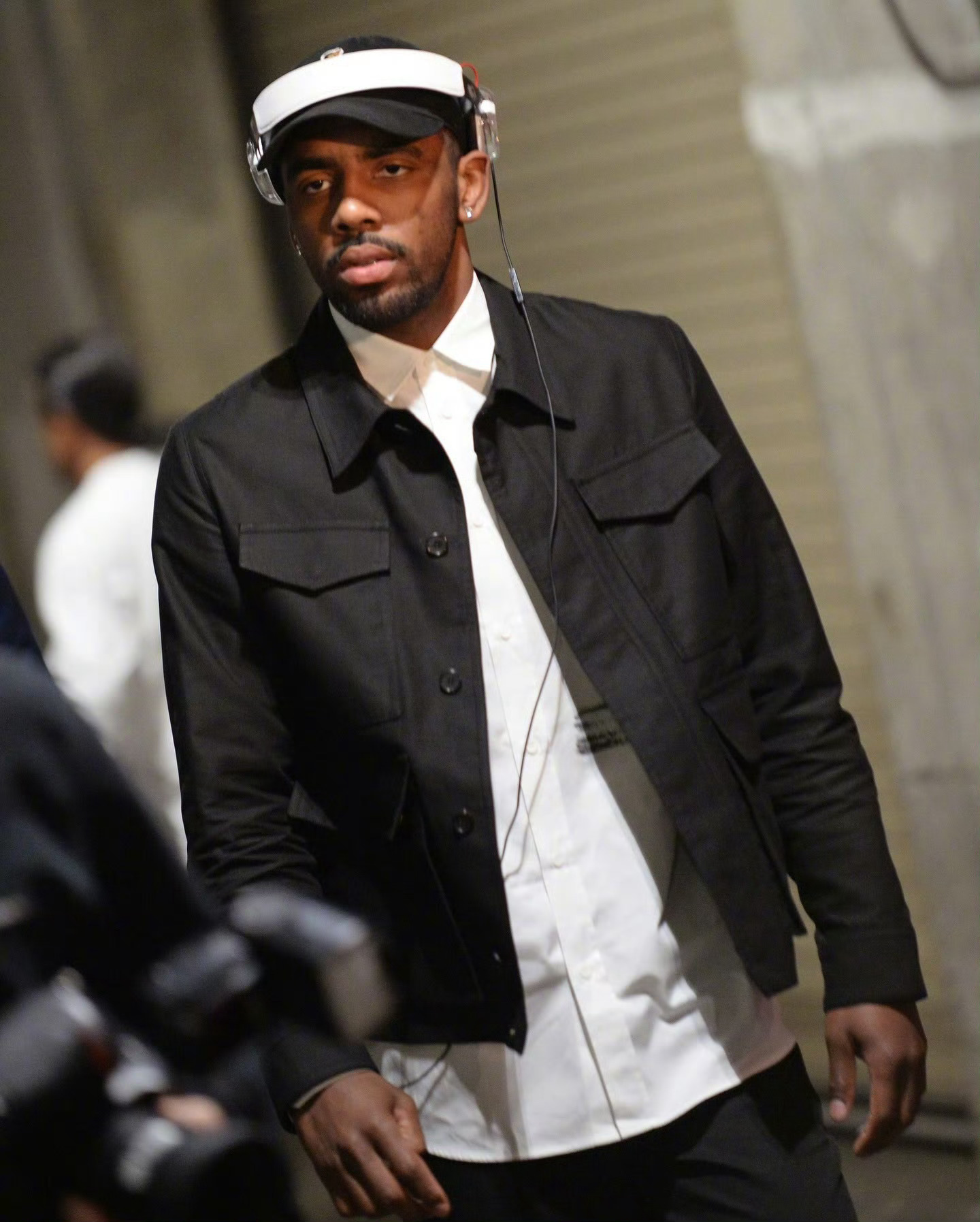 骑士nba詹姆斯欧文 猜猜这是哪一年的时尚穿搭