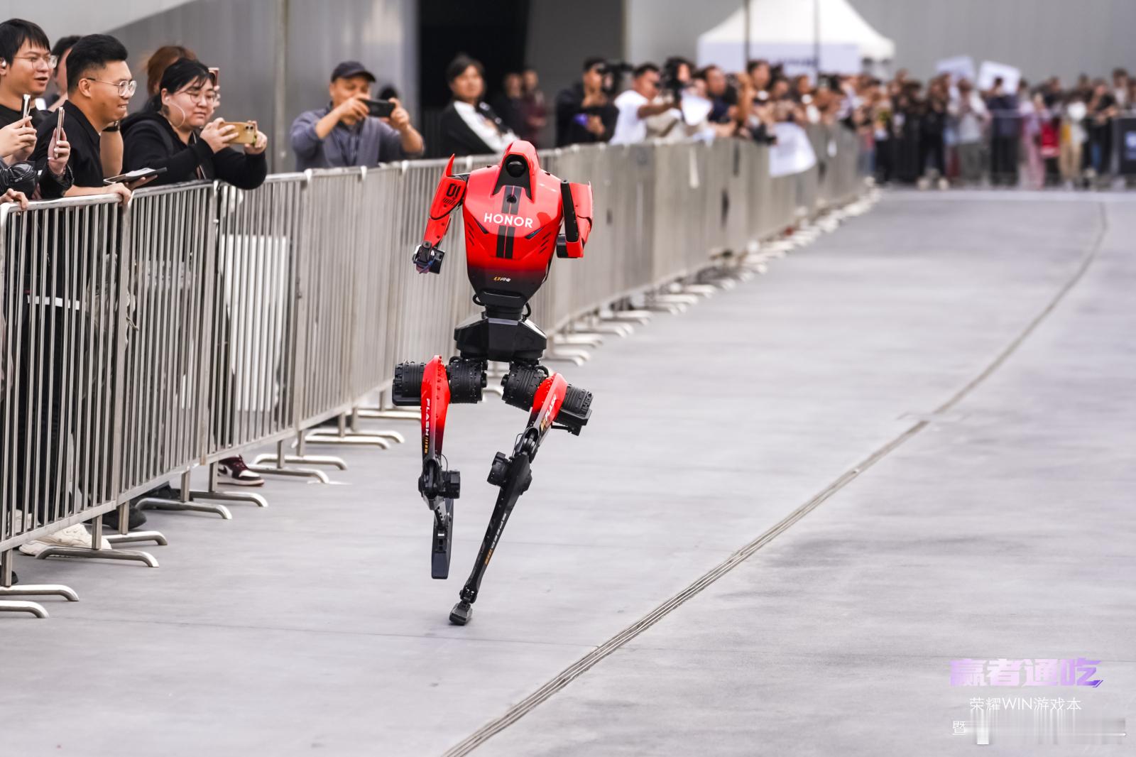 今天的荣耀发布会，表面是PC新品迭代，实则是“阿尔法战略”下AI终端生态的硬核落