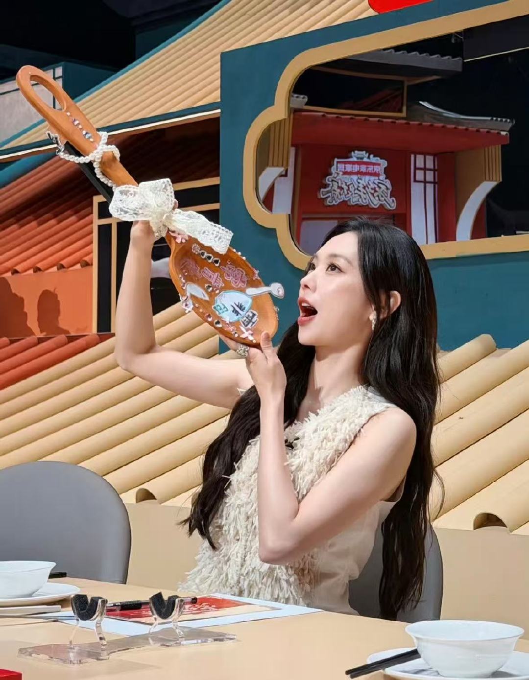 王霏霏说家乡味道是妈妈做的海南粉家乡美食大赛 山珍海味吃遍，最想的还是妈妈那碗海