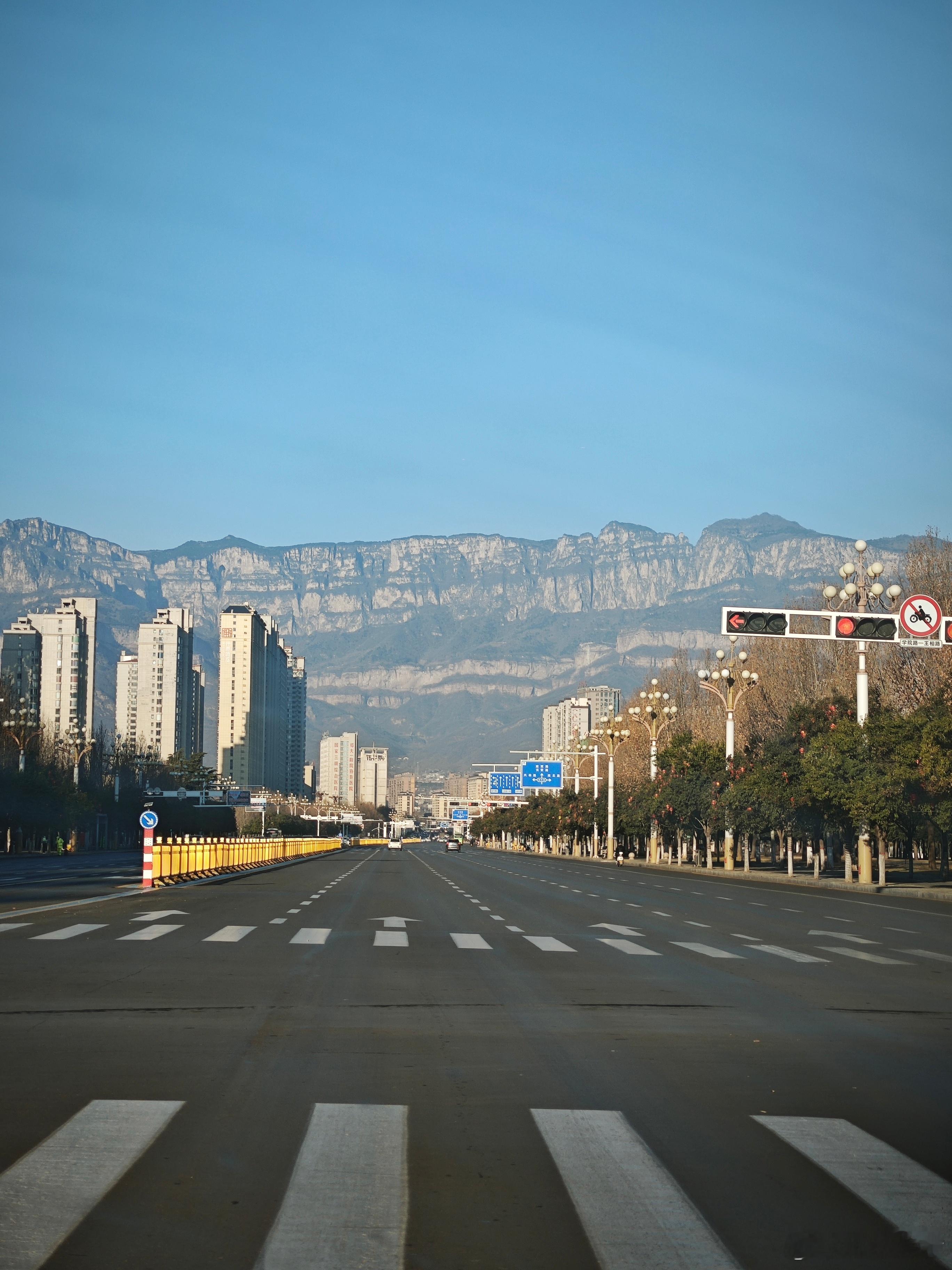 网约车电车晕车的原因打车最讨厌打到电车那个司机的脚都是风琴脚一脚电门一脚刹车的然