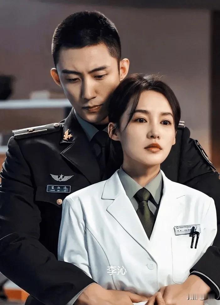 同样是“与黄景瑜合作演情侣”，这六位女明星，谁美？
《爱上特种兵》中的李沁，《幸