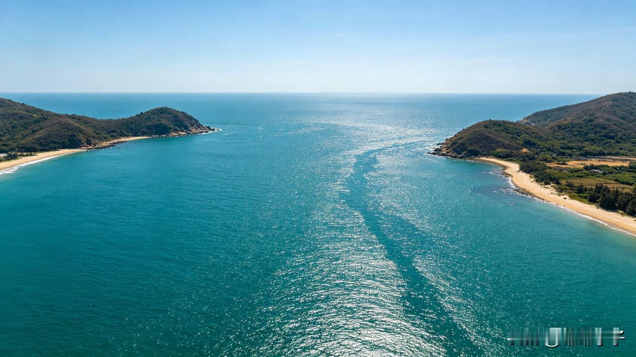 如果，依据双向划界法下列大陆与海南岛海峡之间也有公海水域，我们就有些人坚持这样的