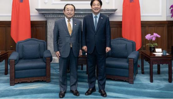 日本前高官高调“窜台”，拜会赖清德，扬言台湾有事等于世界有事
日本前经济产业大臣