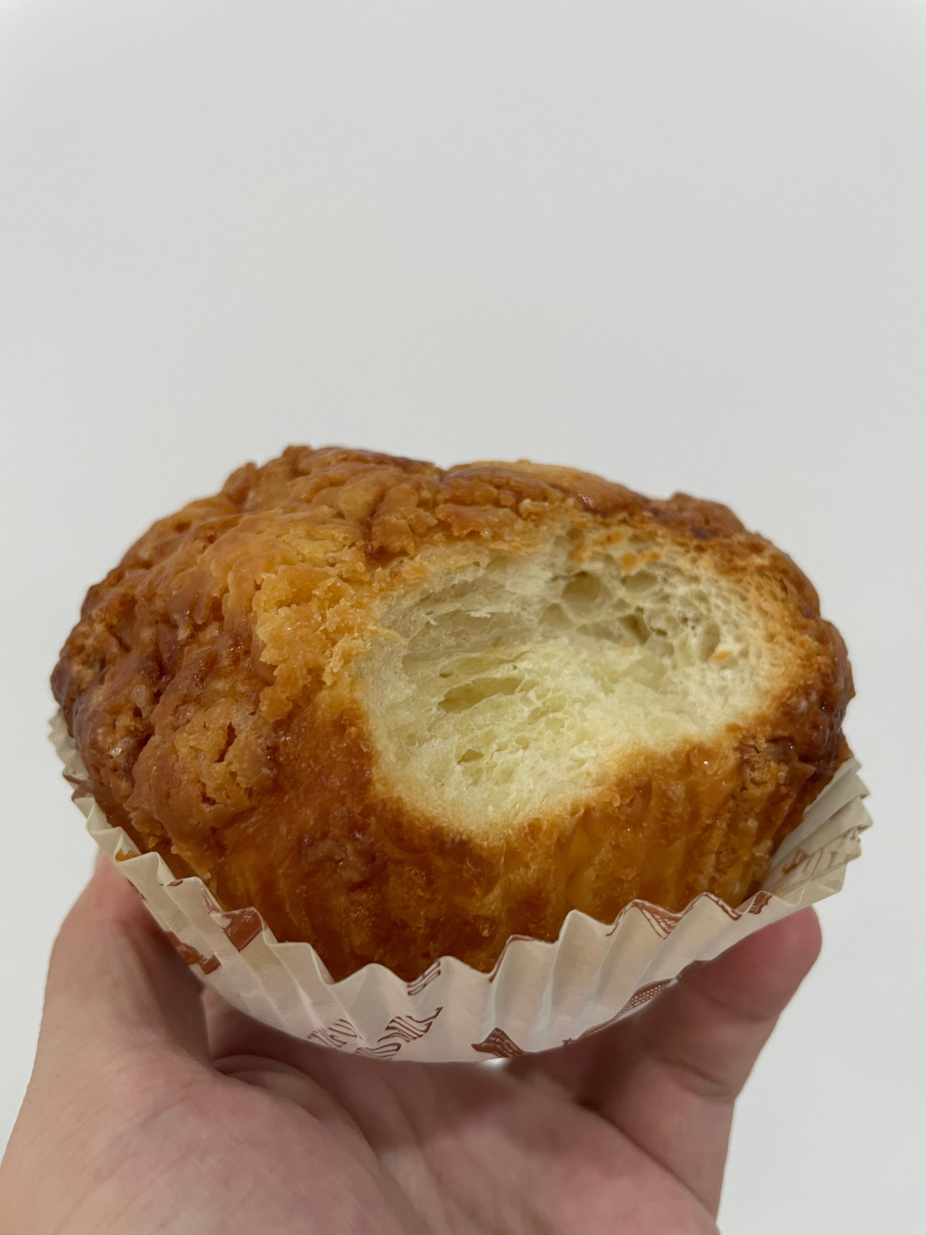 深圳各个大商场里边，门店数量最多的除了奶茶就是面包店。这两年买了不少，眼看着面包