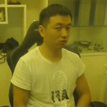 我出门总是带着五瓶药水 