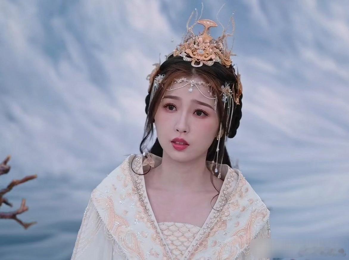 现在的电视剧门槛好低啊……这样仅粉丝可见的颜值和演技不知道怎么能演戏的[二哈]没