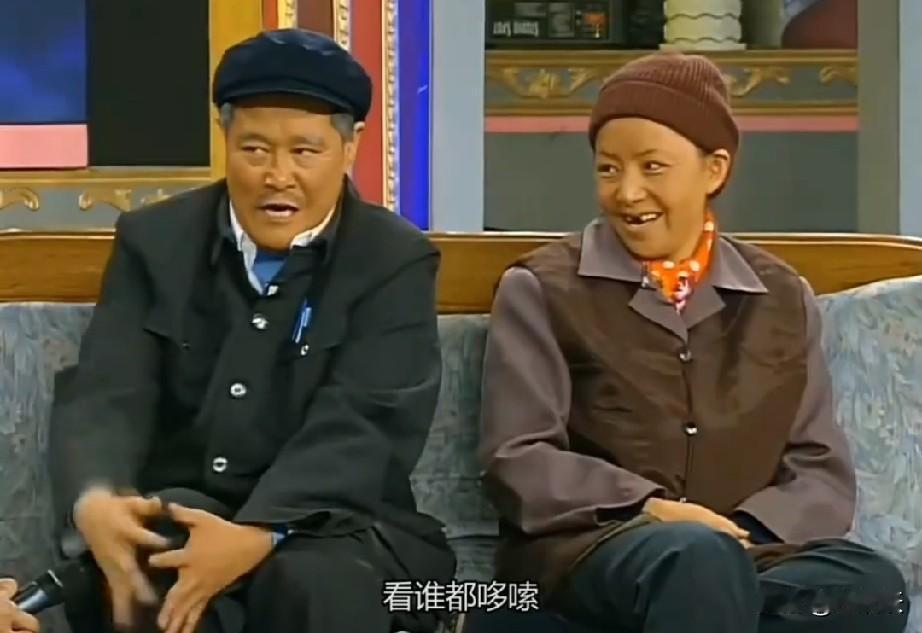 况且抽烟不仅烟味呛人，还有烟灰，一不小心，漂到盘子里去了，吃进嘴里，想想就难受，