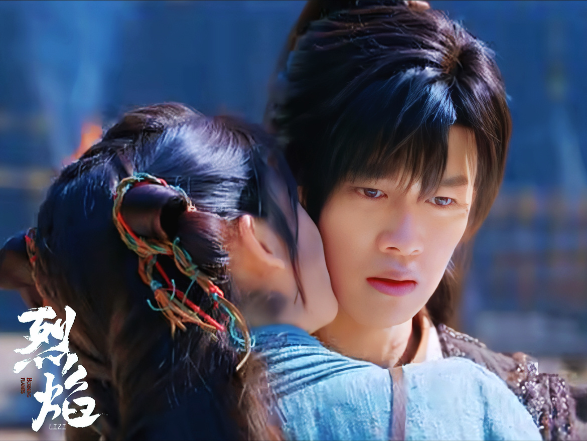 #迪丽热巴养鱼VS邢菲养狗#  前有纪云禾养长意，后有白菜养阿狗，任嘉伦饰演的角