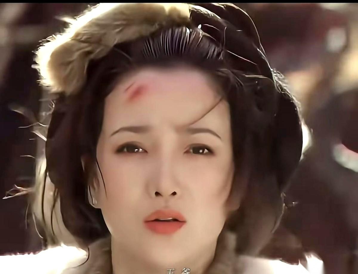 养了18年别人的儿子，眼看老婆要跟前夫跑了，还上赶着说“我派人护送你”。
我以前