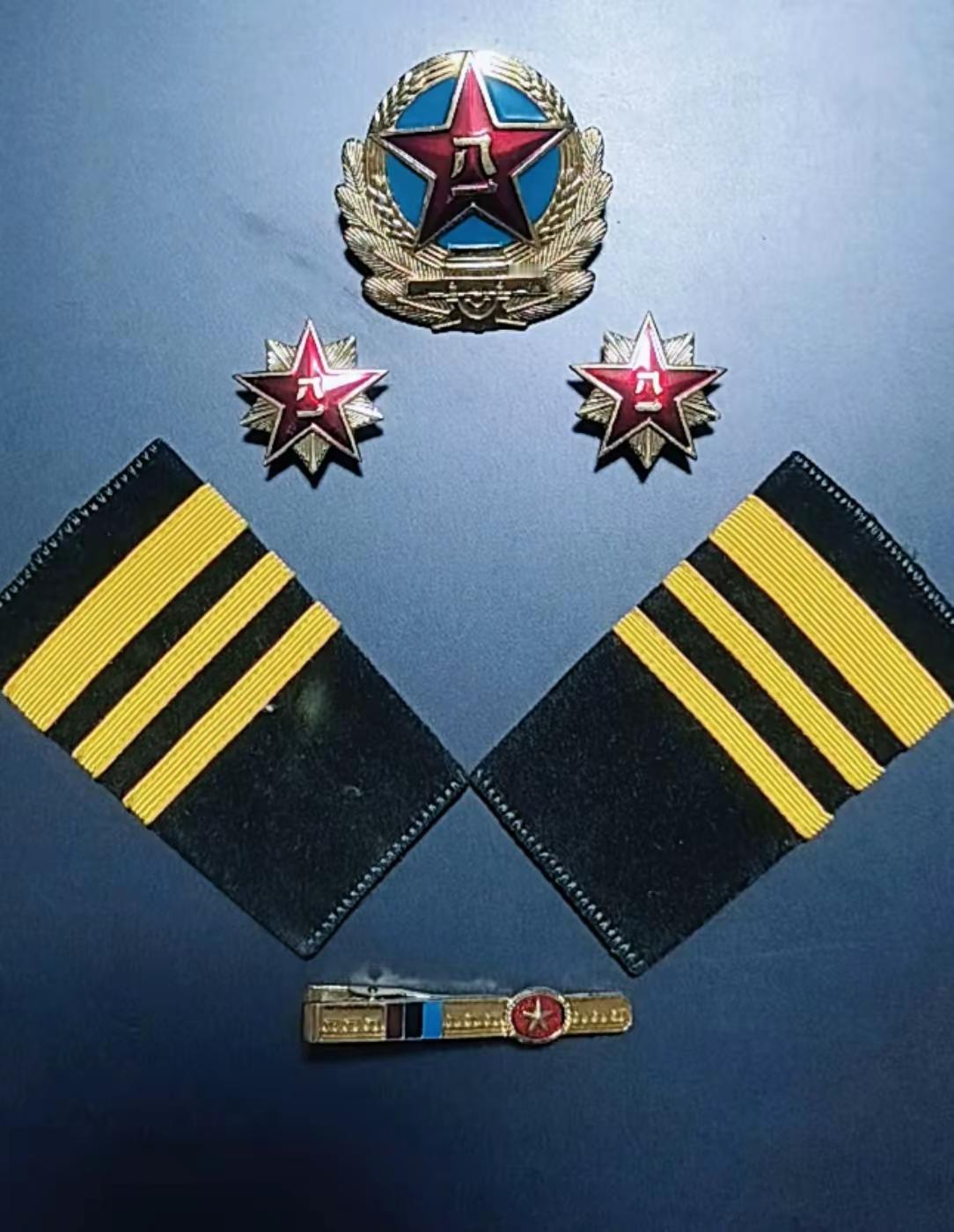 致敬 祖国强大 保家卫国 无悔青春