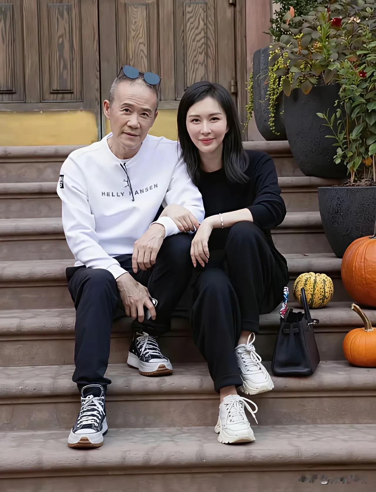 这次又得让吃瓜群众们失望了！他俩离婚的事是假的！