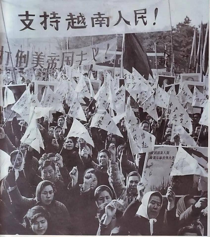 越南最短视的行为就是与中国反目。纵观越南近代史，最为短视的行为就是与中国反目，走