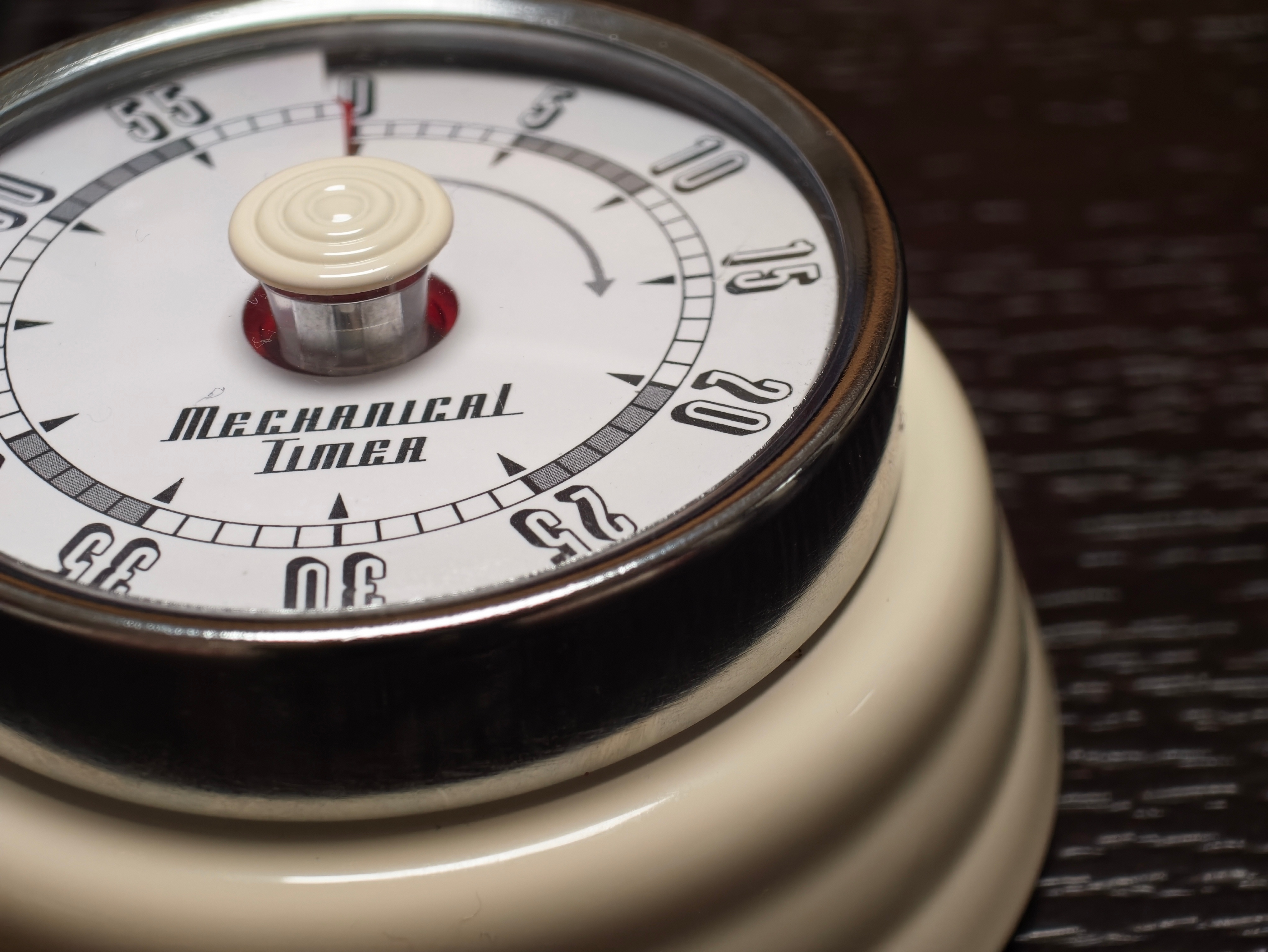 感谢的骚玩儿法！把增距镜倒装 变成一个微距镜头～绝了