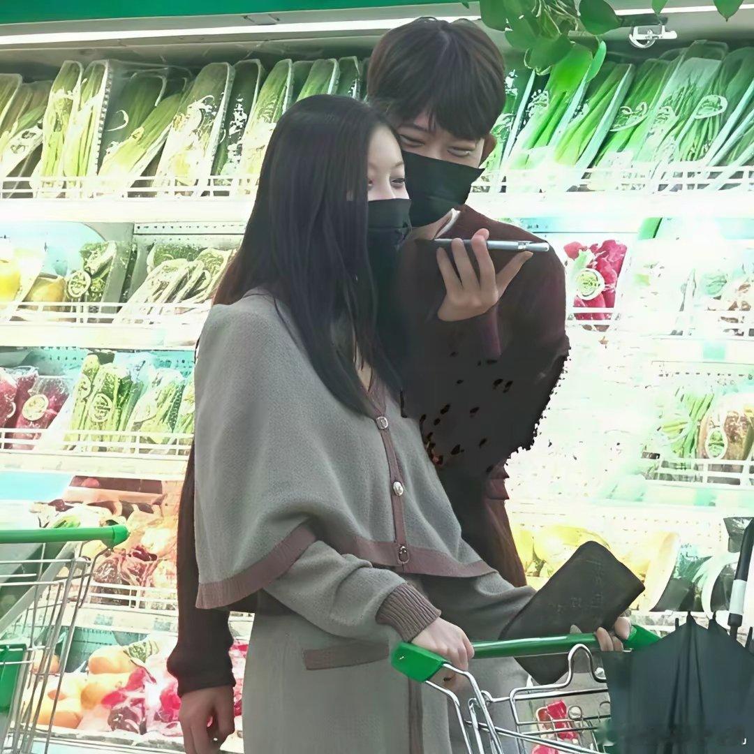 或许倪妮井柏然分手的原因早就藏在了当年井柏然说的那句择偶标准里，八个字“门当户对