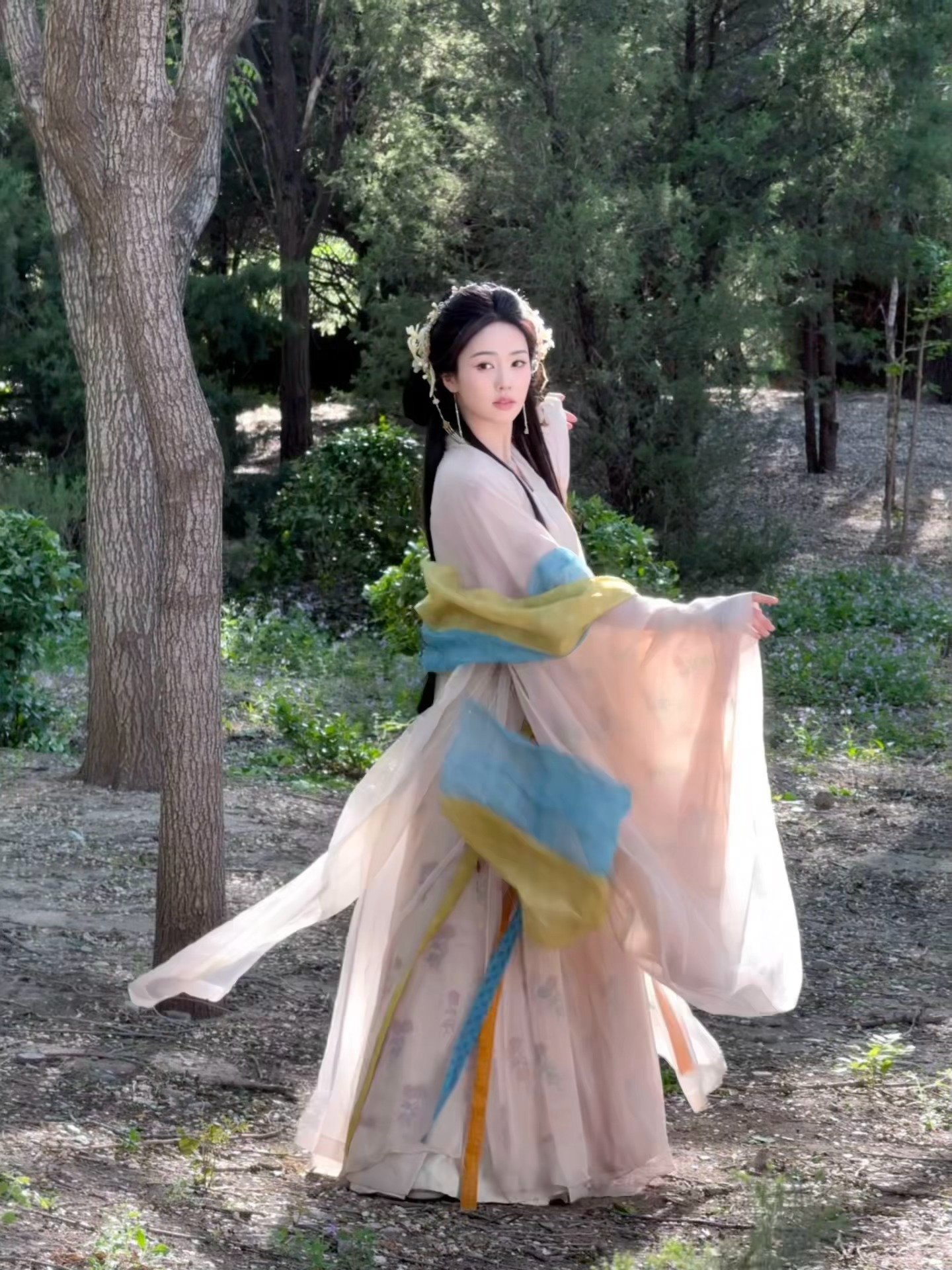 白鹿猫女造型白鹿  在复制粘贴的时代，你是手写的诗