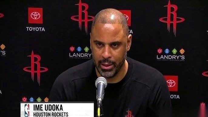 领先16分，我以为稳了。
结果呢？
活活看吐了。
我就纳了闷了，人家马刺下半场的