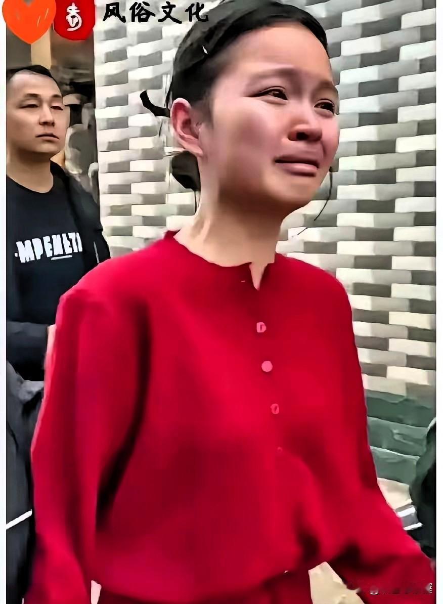 起初我以为是妈祖要换人，
后来以为是小乩童不愿出来，
万万没料到的是，原来是有乡