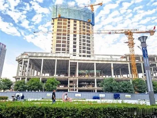 的三门峡市工人文化宫项目，位于迎宾大道以西，召公路以南，广场北路以北，甘山路以东