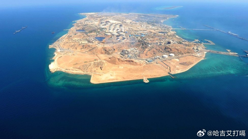 凤凰新闻【特朗普：已下令摧毁伊朗哈尔克岛上的所有军事目标】哈尔克岛是伊朗最重要的