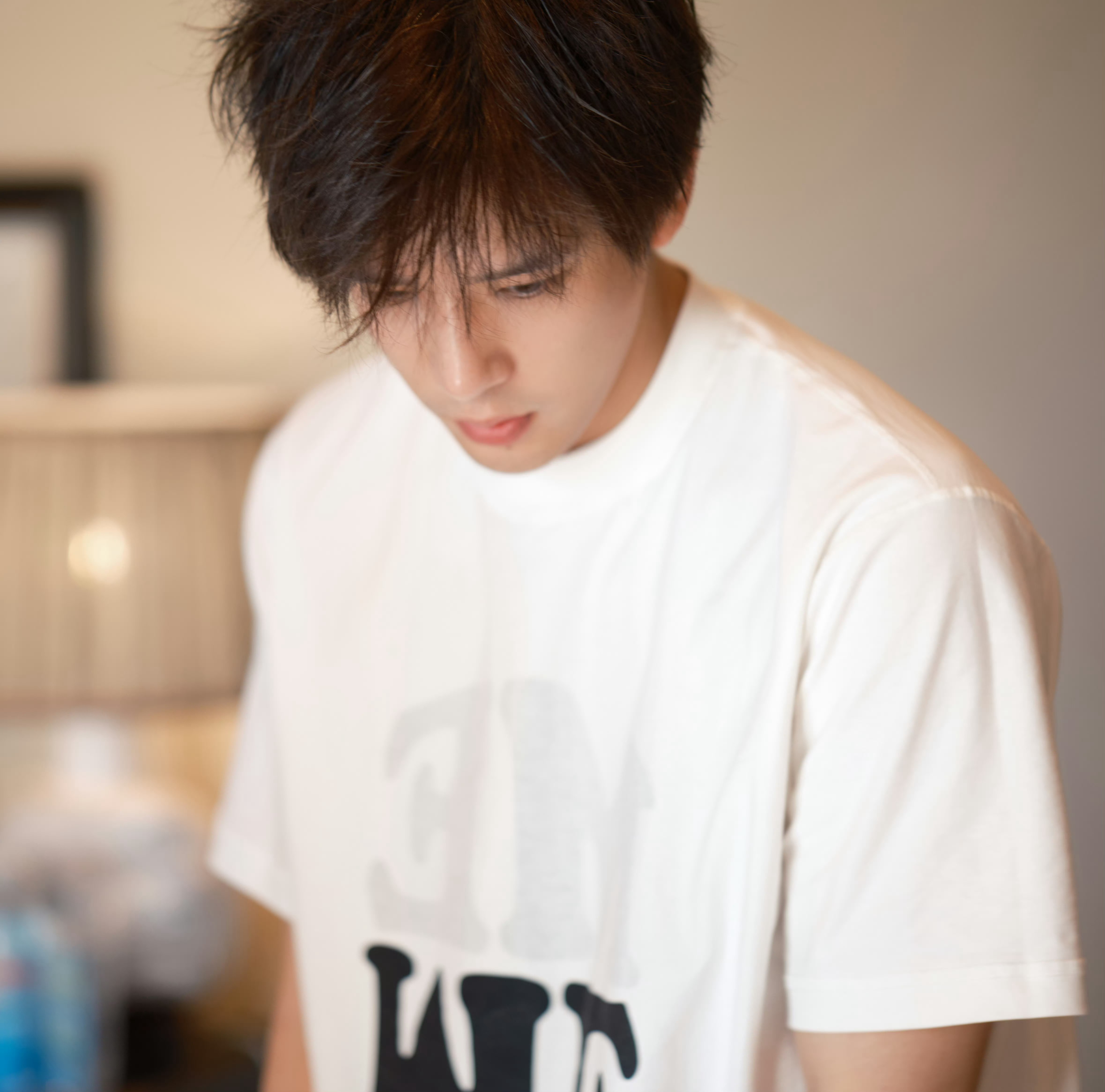 王安宇 王安宇季清和 “万物枯荣皆为你眼 我目眩神驰 而你一笑清明 潦倒我的众生