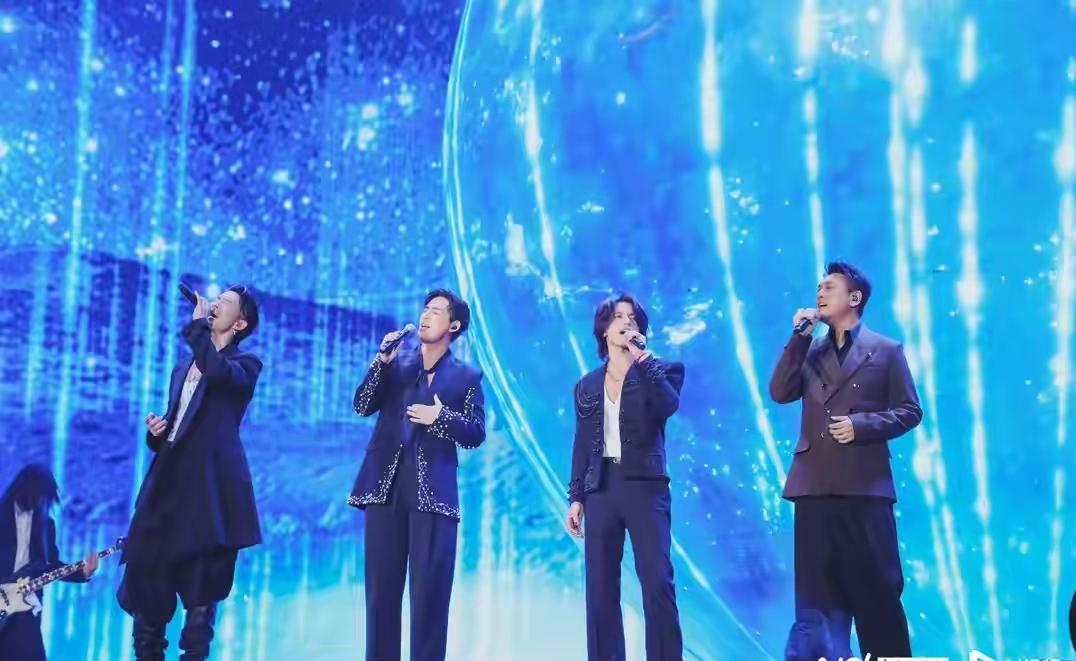 朱孝天，这次真的亏大了。

F4将在12月份开属于自己的巡回演唱会，之前就有消息