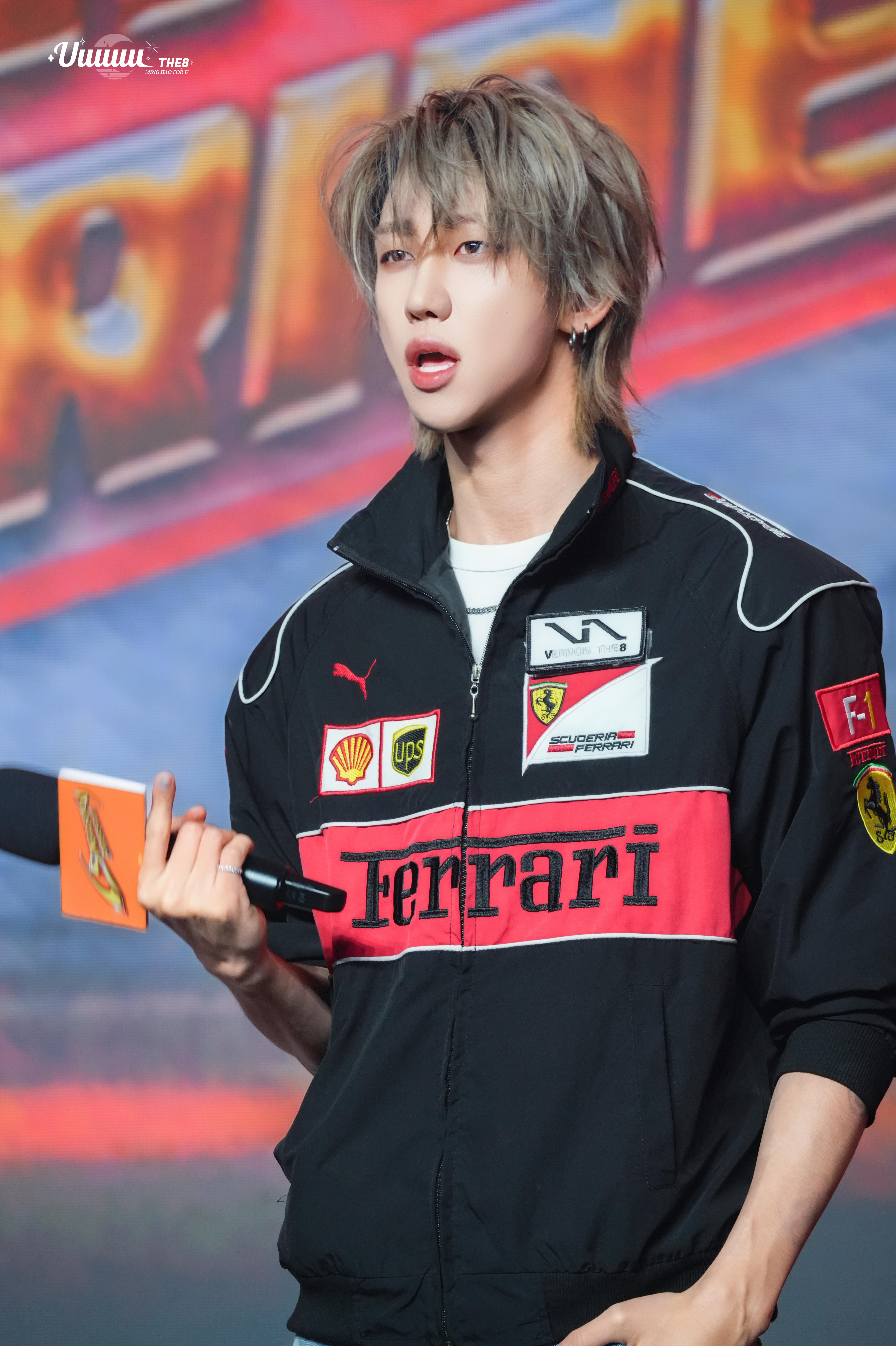 徐明浩｜V8 Fan Party身穿PUMA × Ferrari 联名系列赛车夹