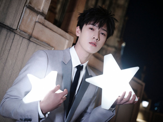 李昀锐﻿  💚 青年演员李昀锐  追星星的人✨