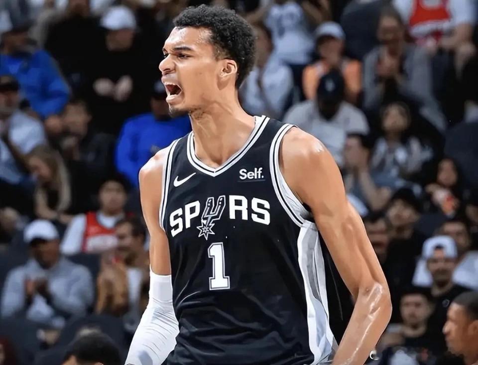 NBA常规赛正式收官，各大单项数据王纷纷出炉，瞬间成为球迷热议的焦点：东契奇成功