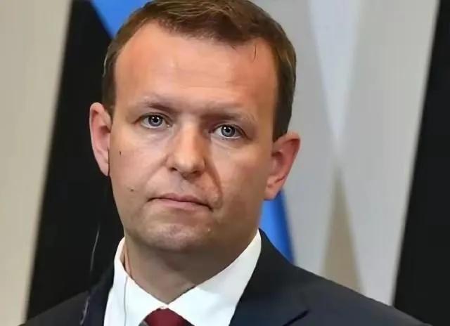 就问中国怕不怕？强大的爱沙尼亚向中国发出最后通牒，让中国必须在爱沙尼亚和俄罗斯之