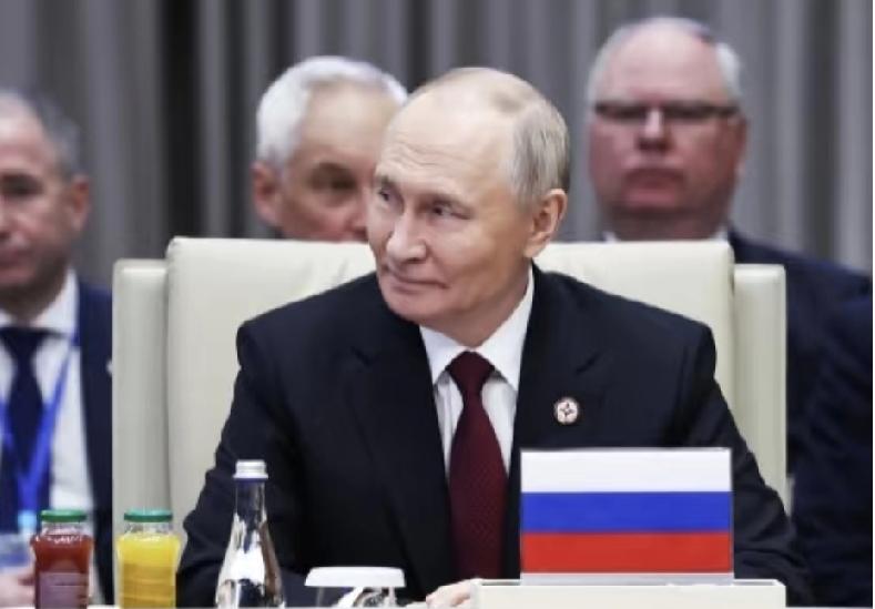 炸了！
​​战斗民族现在来借钱了，指明要人民币。这波操作简直是给美元霸权上了堂生