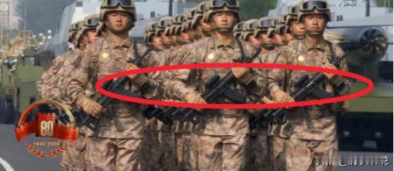 你以为阅兵最让西方破防的，是东风导弹吗？错了。真正让他们感到恐惧的，是每一个士兵