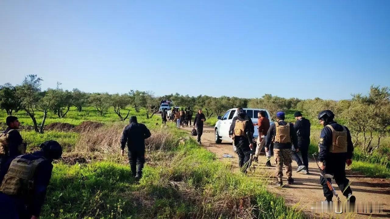 叙利亚军队俘虏了一辆黎巴嫩真主党火箭炮，才终于发现，以色列为啥防不住火箭弹打击！