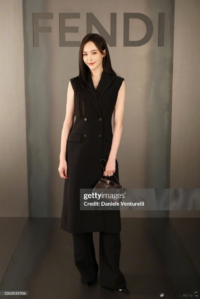 唐嫣宋雨琦许允真方灿G社镜头g社拍的唐嫣宋雨琦许允真方灿 唐嫣、宋雨琦、许允真、