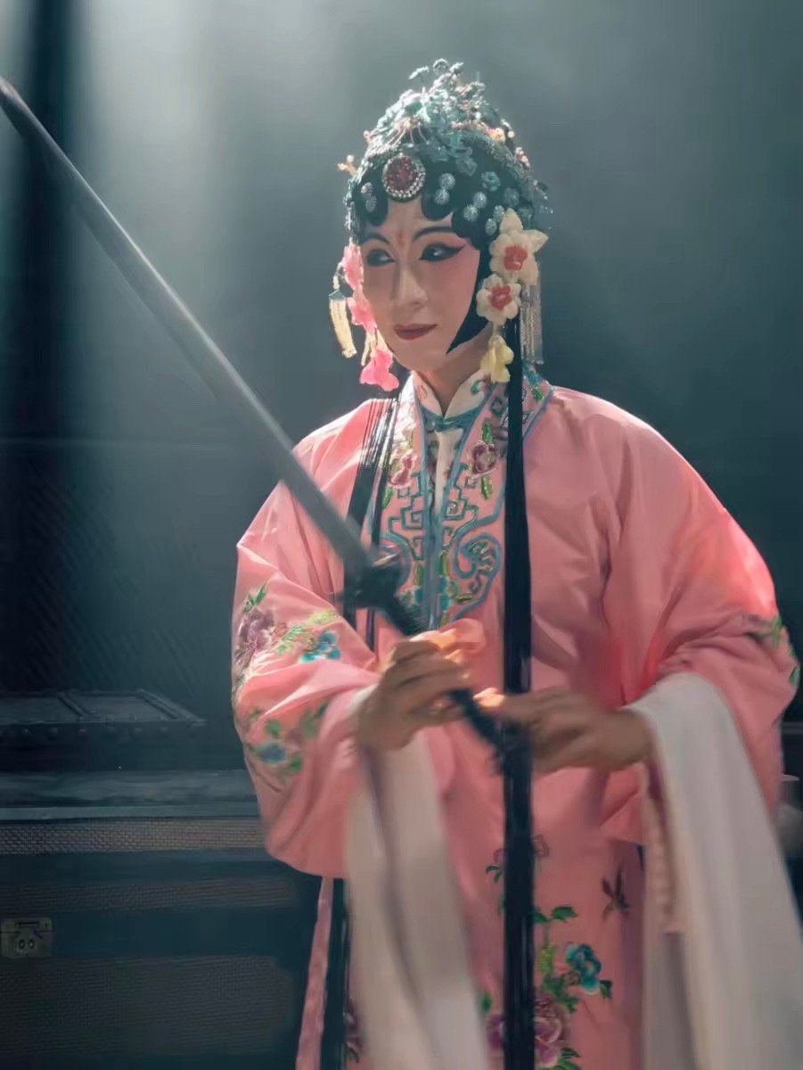 反派跌断脖子我嫌脏了台子 柳清河这角色疯得带感！牺牲女眷换声名，扮名伶藏扭曲，浓