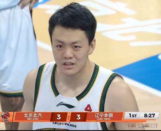 杨鸣指导为什么被驱逐出场！只因杨鸣冲技术台喊得一句话！

12月17日，CBA常