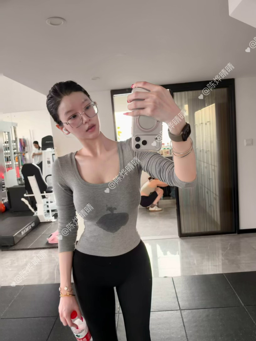 Vlog已发！！（抖音还在审核中…可恶😠）附今天✅ 准点开饭哦耶✌️大家晚上都