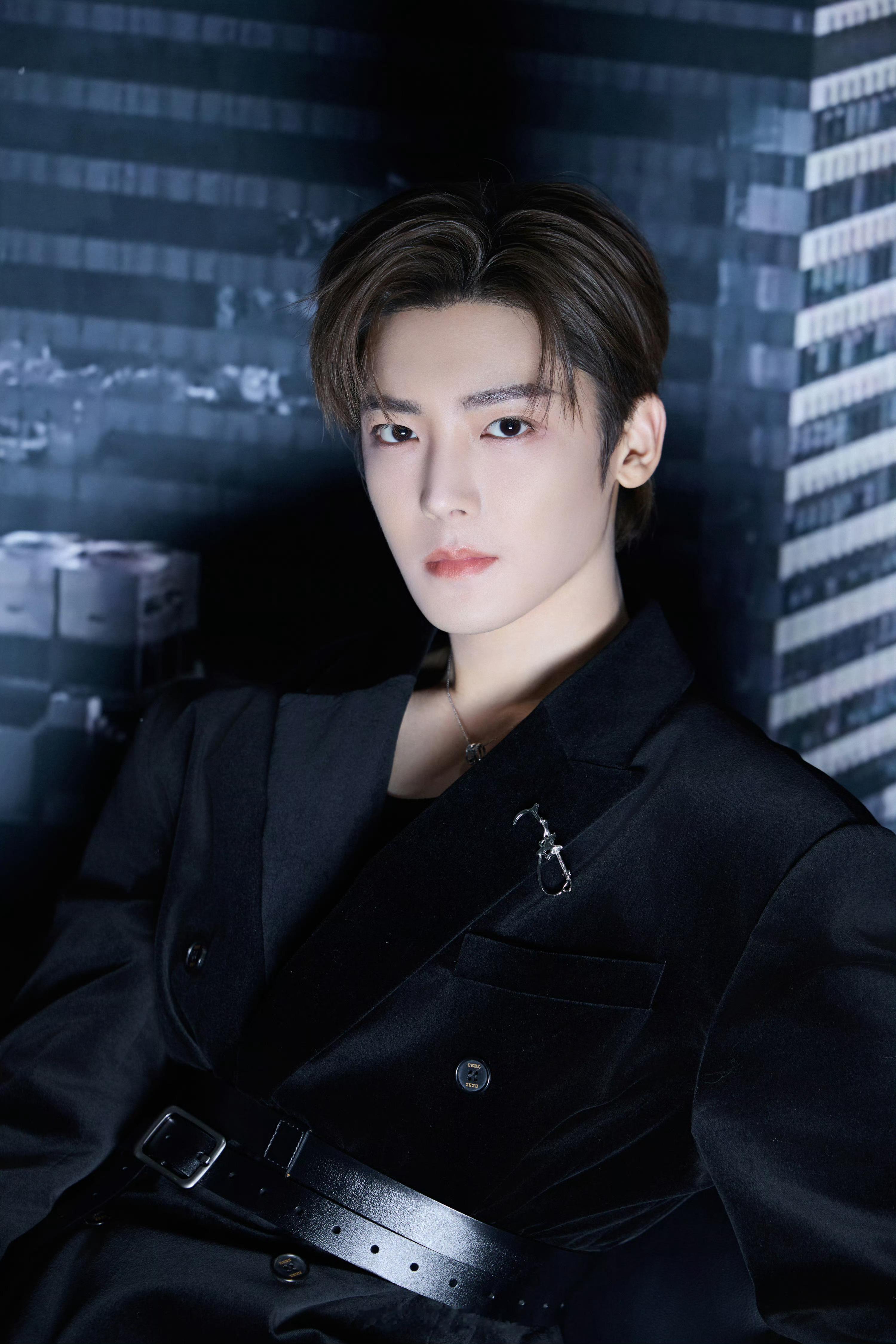 侯明昊加盟《湖南卫视春晚》，2月11日直播见～ 