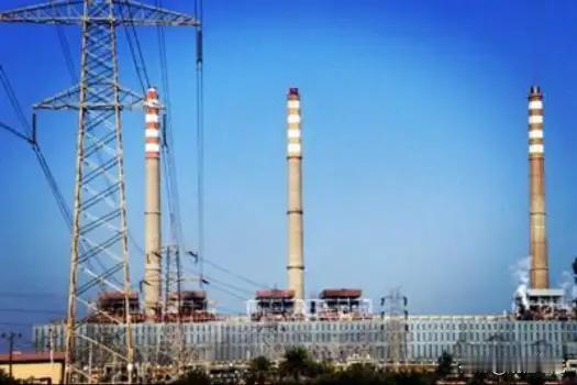 伊朗放狠话敲山震虎，谁敢动油井就拿油田换命！

·国际榜，据路透社北京时间202