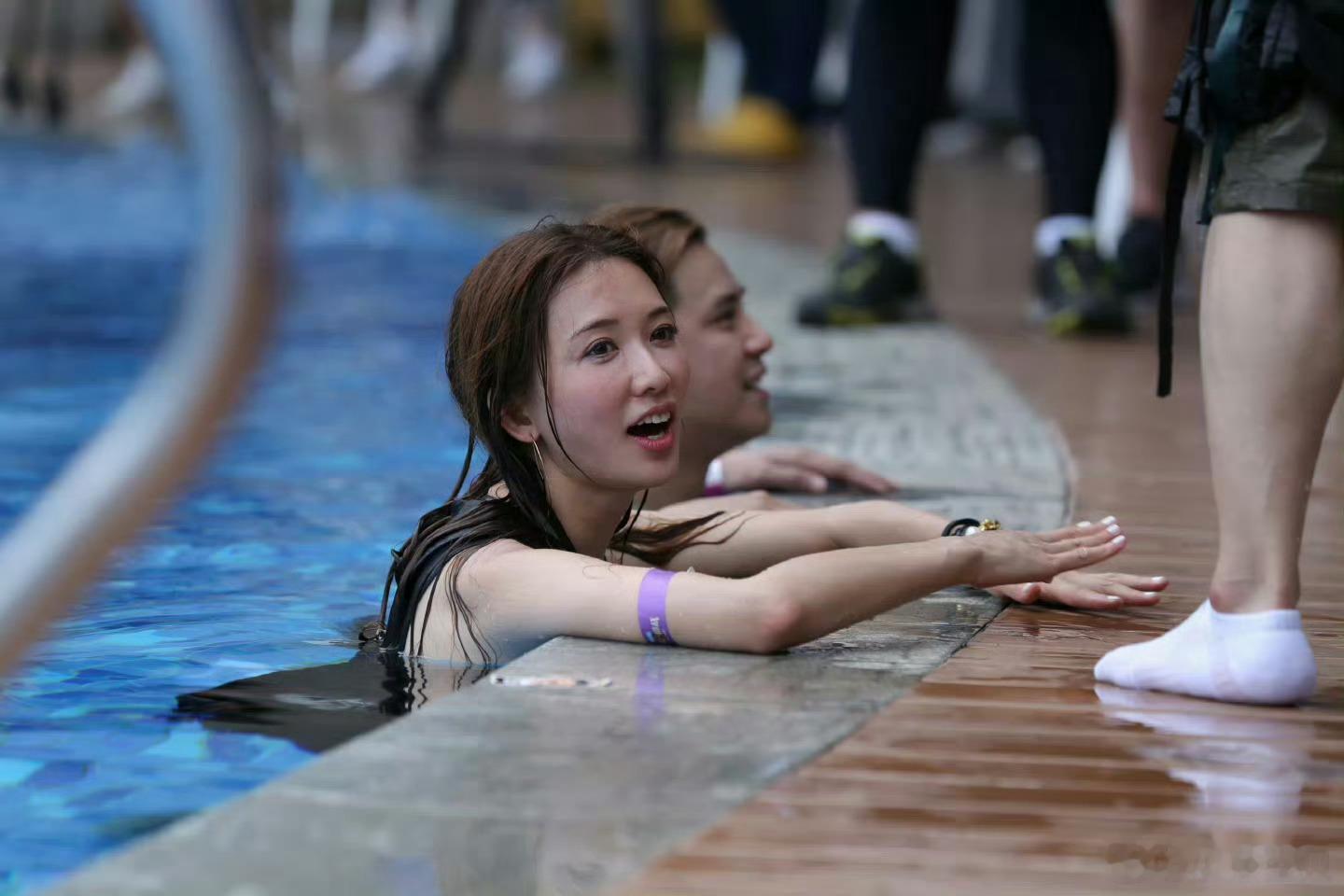 毛不易叫林志玲姐姐 林志玲好长一条 